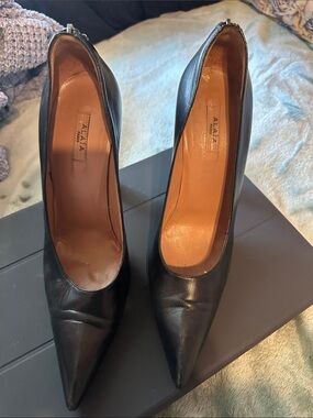 Alaia Black Leather Pointed Toe Pump